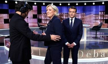 Macron acusa a Le Pen de "depender" de Rusia