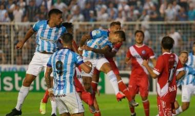 El "Bicho" se impuso ante Atlético Tucumán