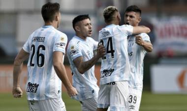 Atlético Tucumán goleó a Barracas Central 