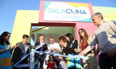  Calvo inauguró la Sala Cuna número 450