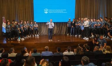 La Provincia rindió homenaje a los planteles de Belgrano
