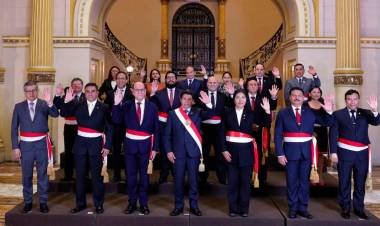 El presidente de Perú presentó a su nuevo Gabinete