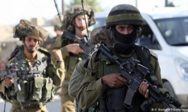 Las fuerzas israelíes mataron a un profesor y a un hombre armado 