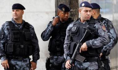 Brasil : enfrentamiento con la Policía