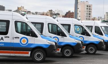 La Provincia entregó ambulancias a seis localidades