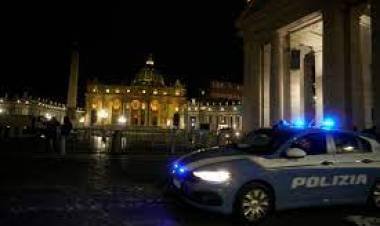 Vehículo irrumpió en el Vaticano