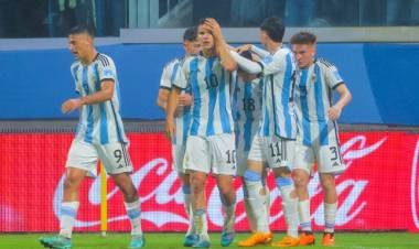 La Selección argentina venció a Uzbekistán en su debut
