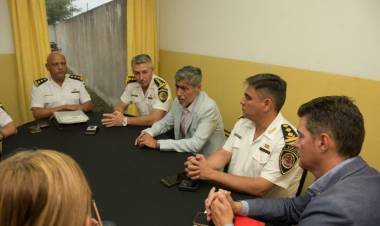 Quinteros se reunió con el Estado Mayor de la Policía