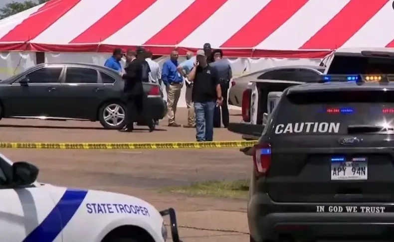 Tres muertos y 10 heridos en tiroteo en Arkansas