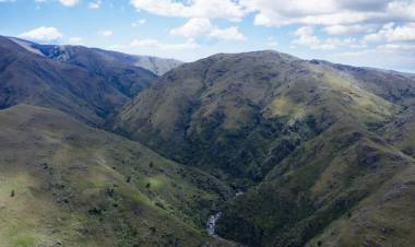 Incendios: prohíben el ingreso a los cerros 