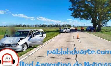 Varios niños y una bebé en vehículo que colisionó