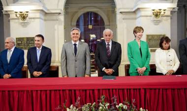 Llaryora asistió a la apertura del año judicial 2025