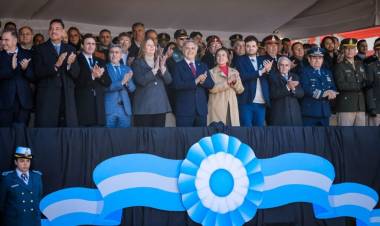Acto oficial por el Día de la Bandera