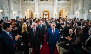 El Kempes se vistió de gala para la Noche de los Museos