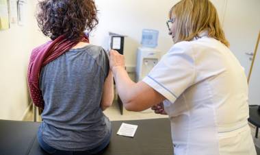 Continúa la vacunación contra el dengue