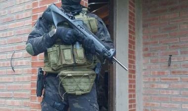 Secuestraron marihuana, dinero y un rodado 