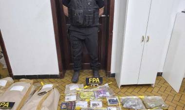 Vendía brownies, "mantecas" y caramelos en un Grow Shop