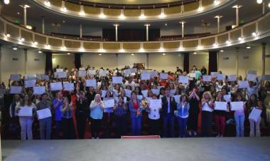 337 nuevas Acompañantes Comunitarias recibieron sus diplomas