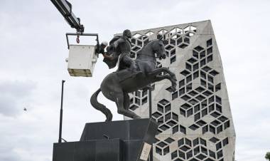 Restauran el monumento a Bustos