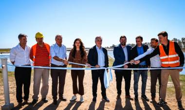 Llaryora inauguró la planta depuradora de líquidos cloacales