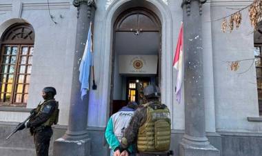 Desmantelan banda que vendía drogas