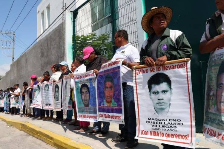México: A cinco años de la desaparición de los 43 estudiantes siguen buscando sus restos