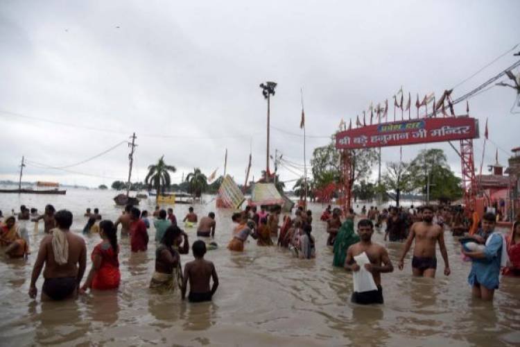 Al menos 130 muertos por las inundaciones en India