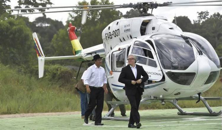 Evo Morales calificó de "atentado" el incidente con su helicóptero