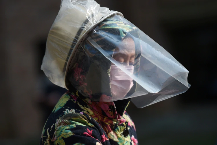 Coronavirus: la cifra total de muertos en China se elevó a 2.345, pero los contagios bajaron a 397