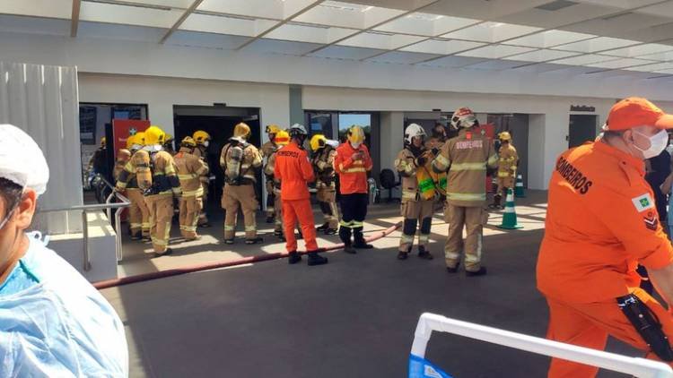 Un incendio obligó a evacuar un hospital en Brasilia en plena pandemia de coronavirus