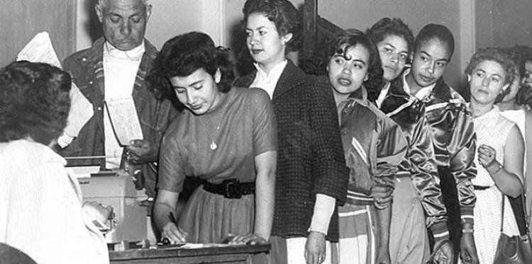 Voto femenino: cumple 74 años 