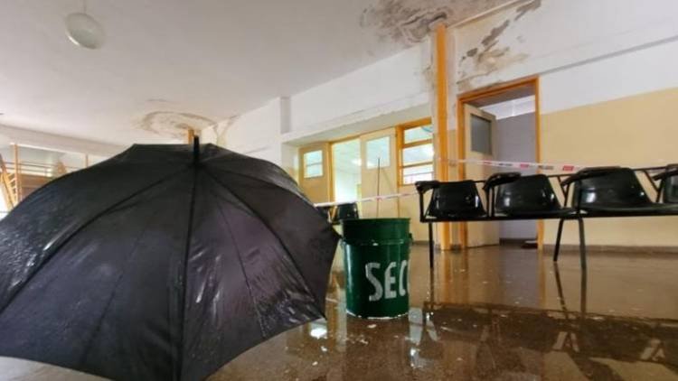 Lluvia torrencial y caos: escuelas terminaron inundadas