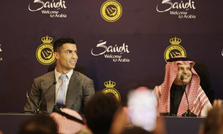 Cristiano Ronaldo fue presentado en Al Nassr