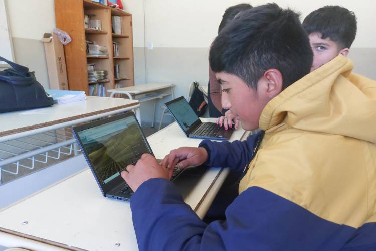 Escuelas rurales ya cuentan con internet de alta velocidad