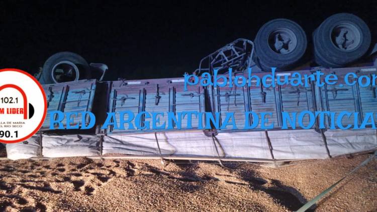 Volcó con el acoplado cargado