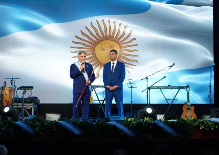 Llaryora instó a “ratificar la voluntad de un país federal”