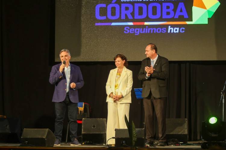 Llaryora se reunió con más de 40 instituciones locales