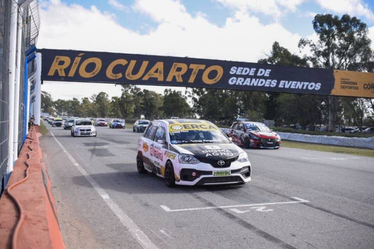 Turismo Nacional y Turismo Carretera 2000