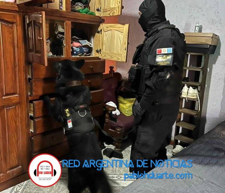 Vendía drogas con una menor