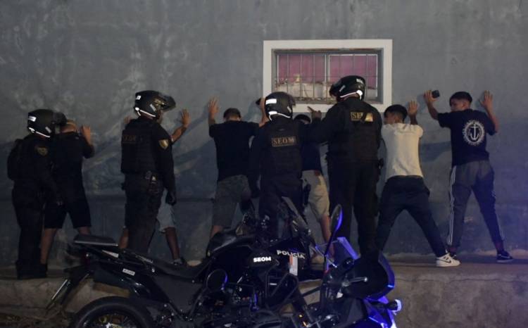 Enero:  63 detenciones de naranjitas y limpiavidrios