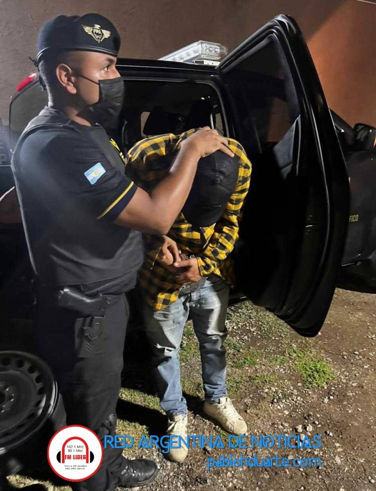  Vendía drogas en la puerta de una playa de estacionamiento