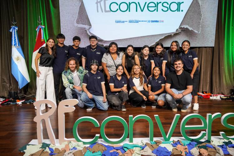 Jornada RE-conversar más de 300 estudiantes por el ambiente