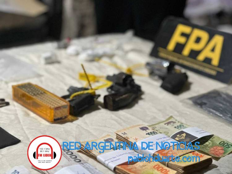 Tenían drogas y armas