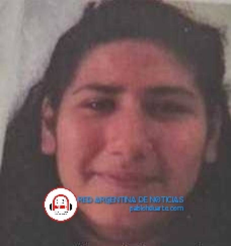 La buscan